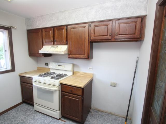 House for sale in Mchenry, Illinois