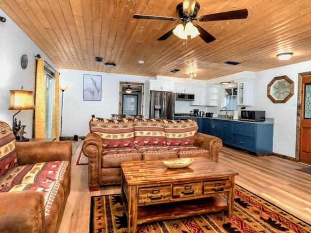 House for sale in Oakhurst, California