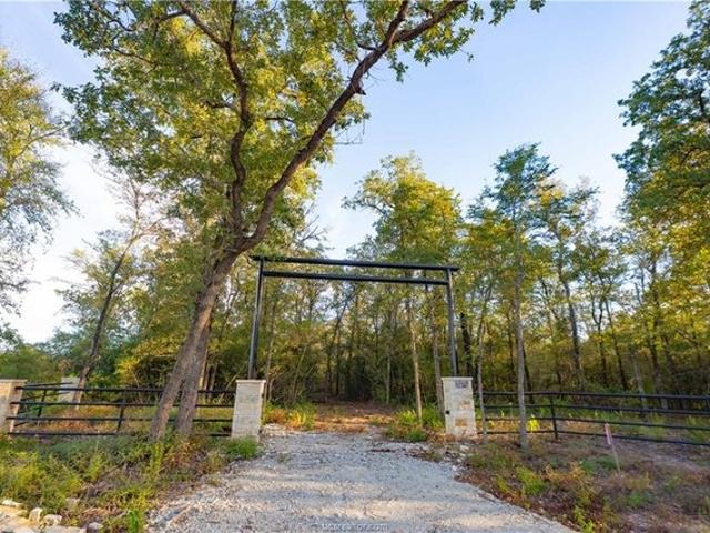 Land for sale in Hearne, Robertson County
