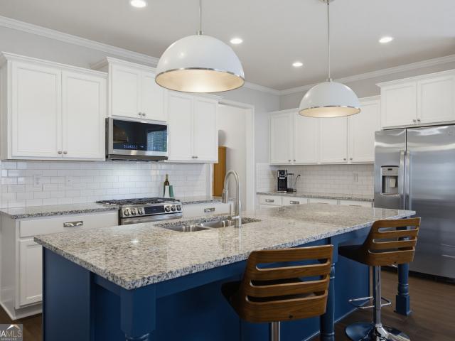 House for sale in Flowery Branch, Georgia