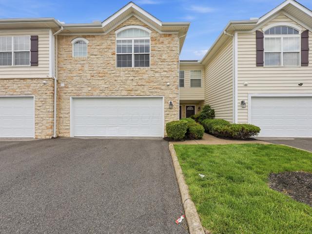 Condo for sale in Hilliard, Ohio
