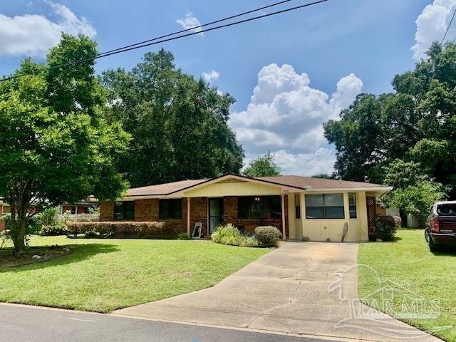 House for sale in Pace, Florida