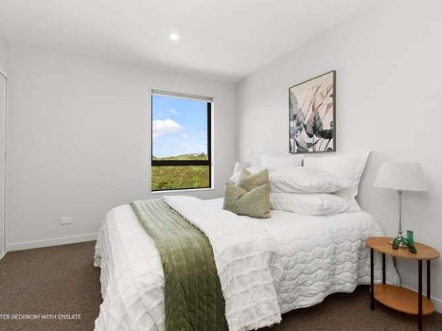 Townhouse for sale in Johnsonville, Wellington
