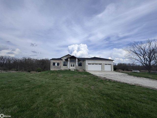 House for sale in Chariton, Iowa