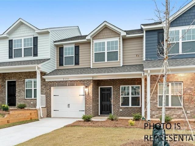 Townhouse for sale in Stanley, North Carolina