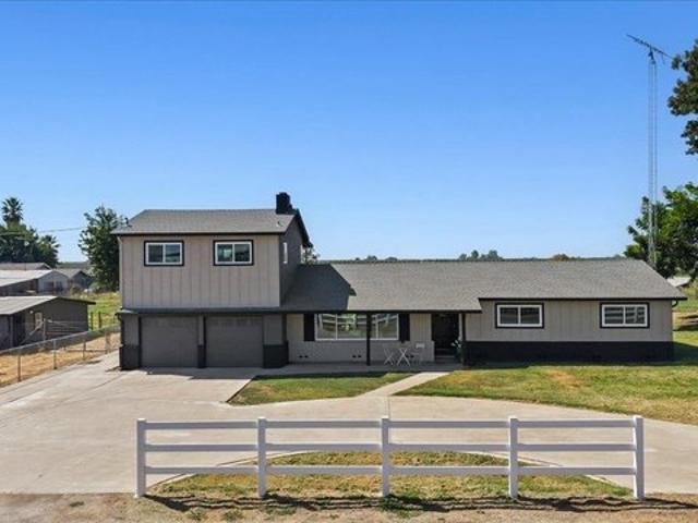 House for sale in Oakdale, California