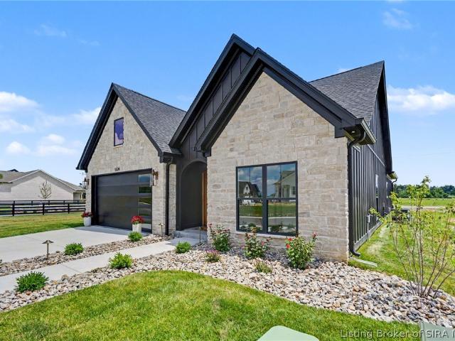 House for sale in Jeffersonville, Clark County
