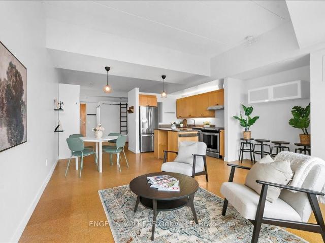 Condo for sale in Toronto, Golden Horseshoe