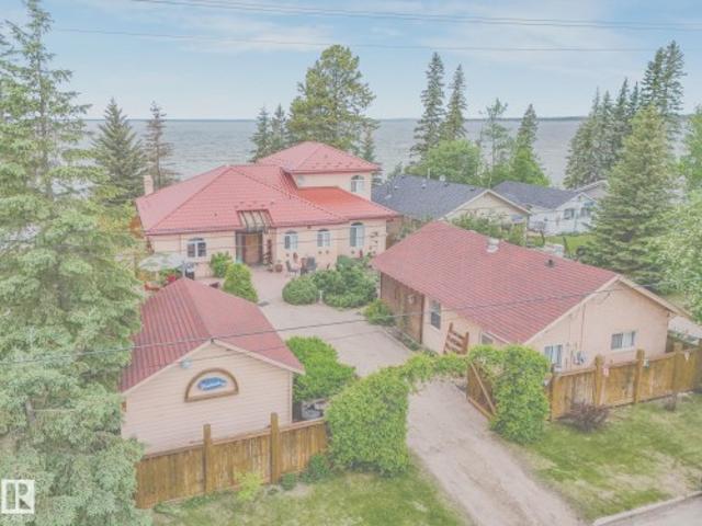 House for sale in Alberta