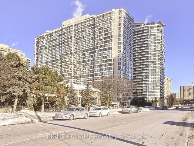 Condo for sale in City Centre, Mississauga