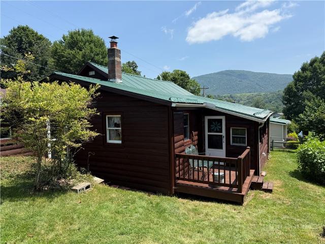 House for sale in West Jefferson, North Carolina