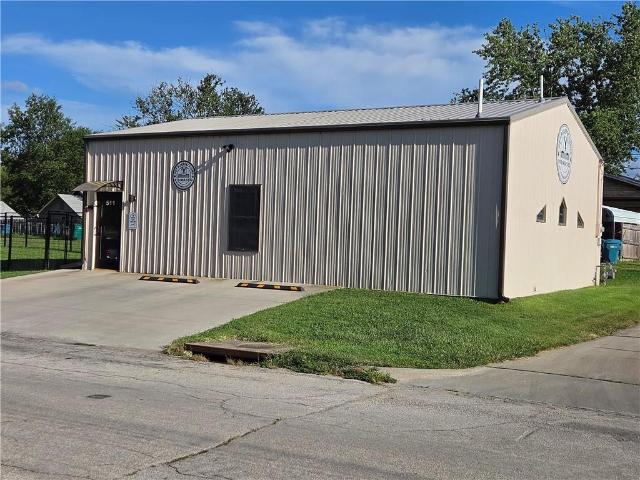 Commercial for sale in Kansas
