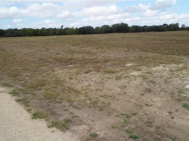 Land for sale in Shiner, Texas