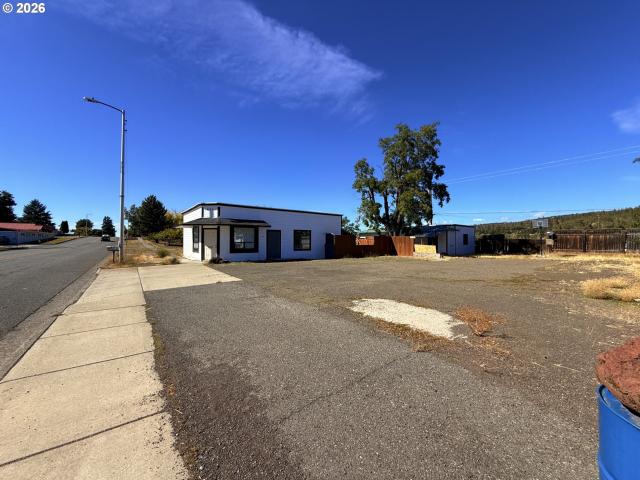 House for sale in Goldendale, Klickitat County