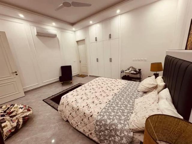 Apartment for sale in Lahore, Bahria Town