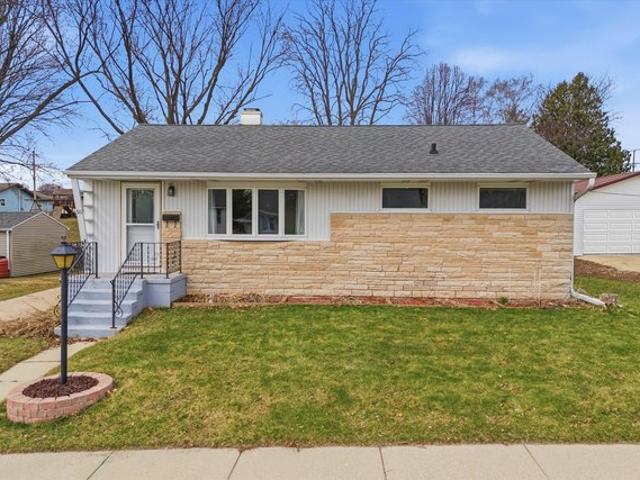House for sale in Mayville, Wisconsin
