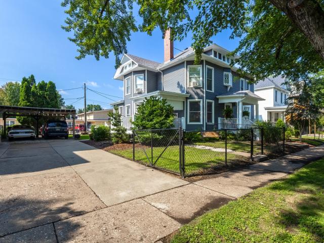 House for sale in Davenport, Iowa