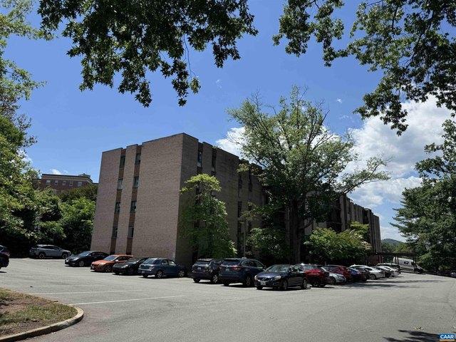 Condo for sale in Charlottesville, Virginia