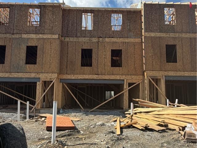 Townhouse for sale in Gastonville, Washington County