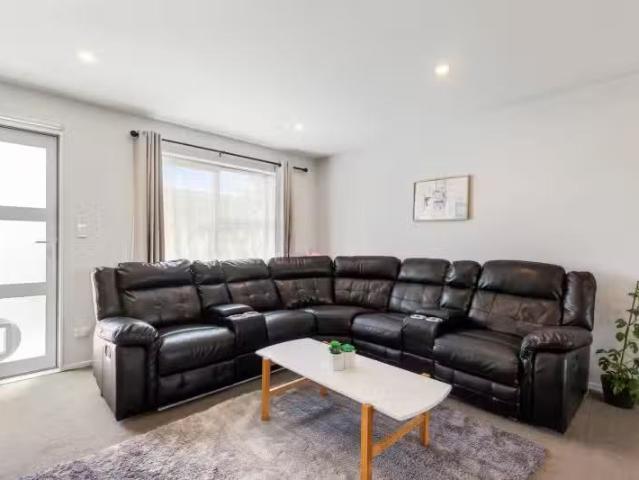 House for sale in Papakura