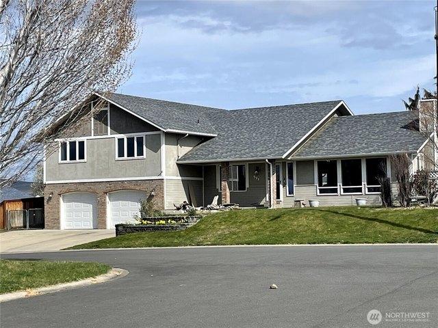 House for sale in Zillah, Washington