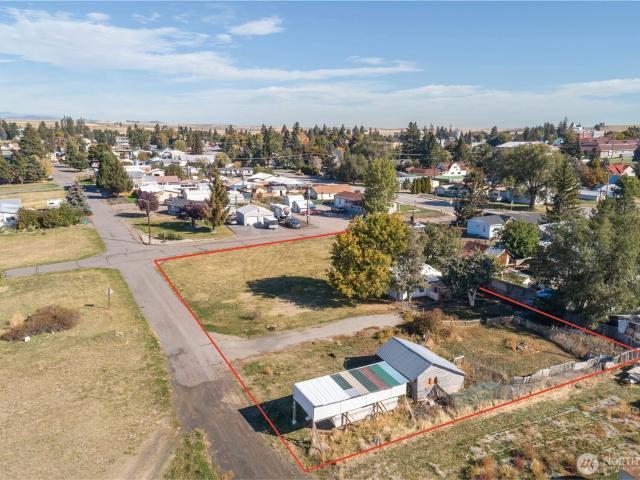 House for sale in Waterville, Douglas County