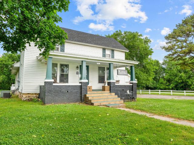 Commercial for sale in Republic