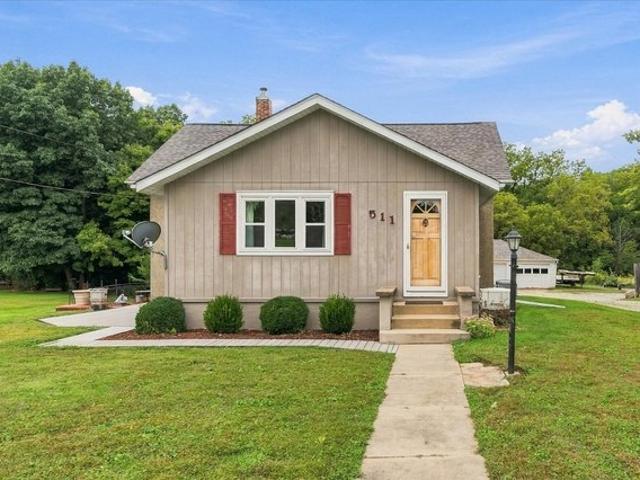 House for sale in Sheffield, Bureau County