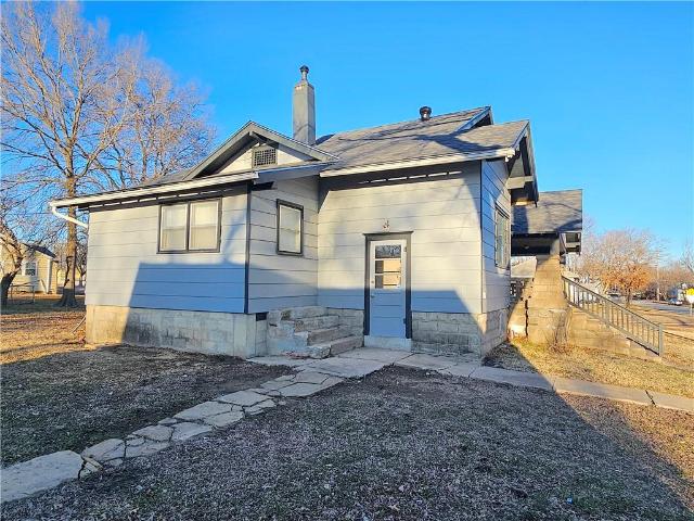 House for sale in Yates Center