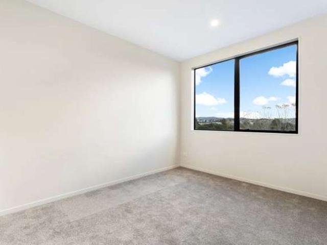 Townhouse for sale in Sunnyvale, Henderson-Massey