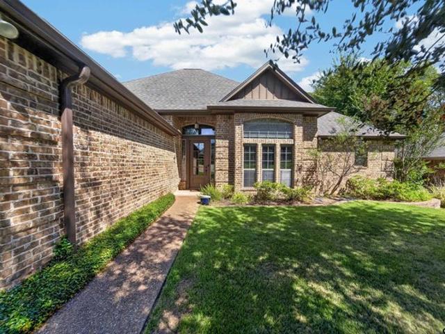 House for sale in Chandler, Henderson County
