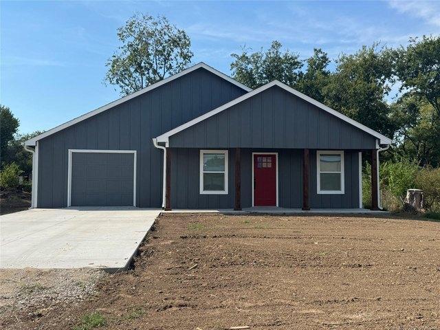 House for sale in Chouteau, Mayes County