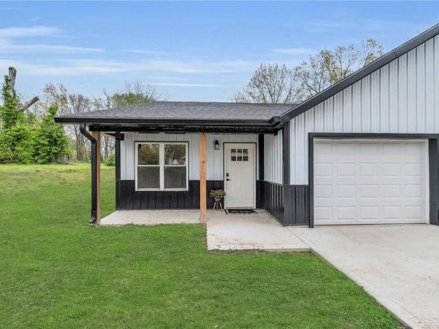House for sale in Hamilton, Missouri