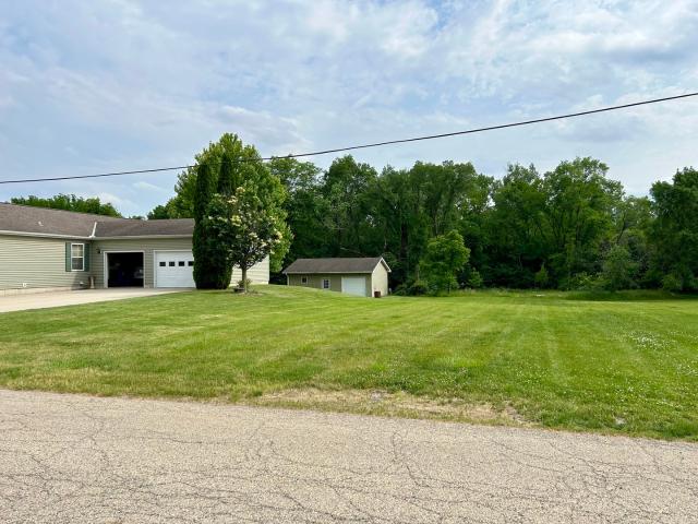 Land for sale in Utica, Illinois