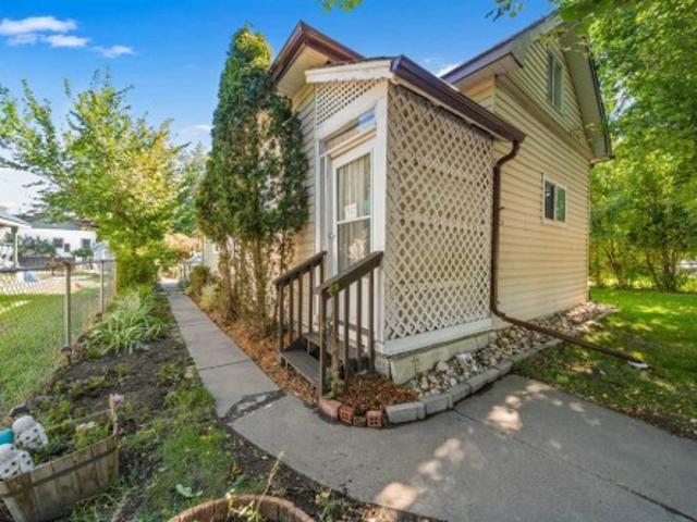 House for sale in Medicine Hat