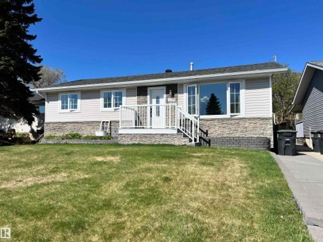 House for sale in Bon Accord, Alberta