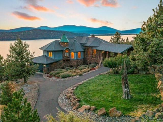 House for sale in Oregonia