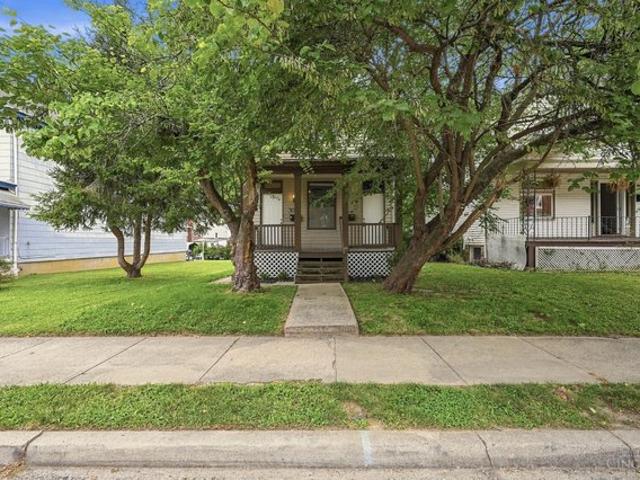 House for sale in Roselawn, Ohio