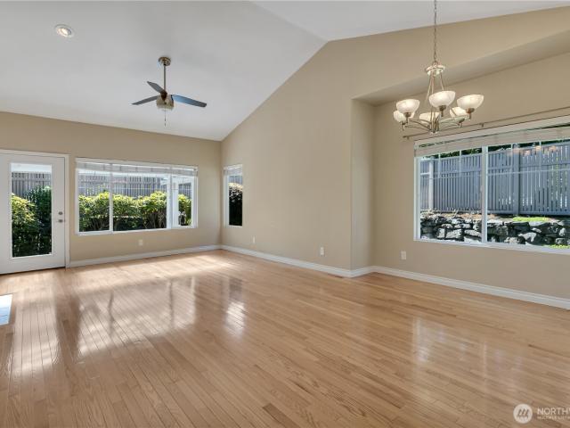 Condo for sale in Marina Pointe, Kent