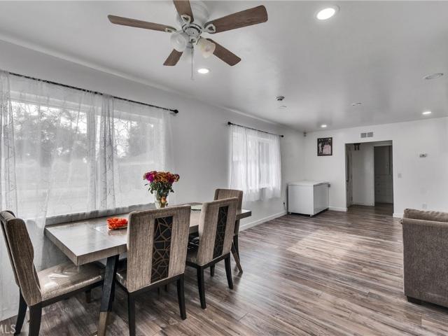 House for sale in Magnolia Center, Riverside