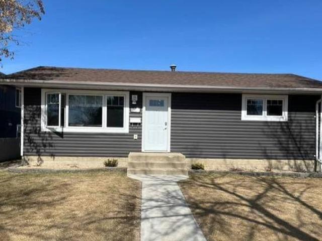 House for sale in Ponoka, Alberta