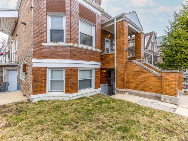 House for sale in Cicero, Cook County