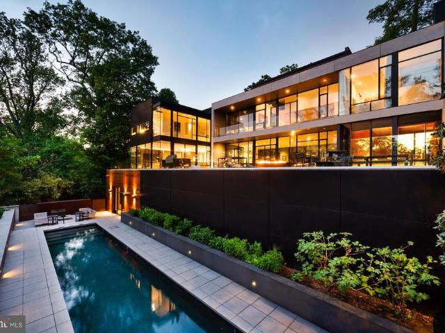 House for sale in Glen Echo Heights, Bethesda
