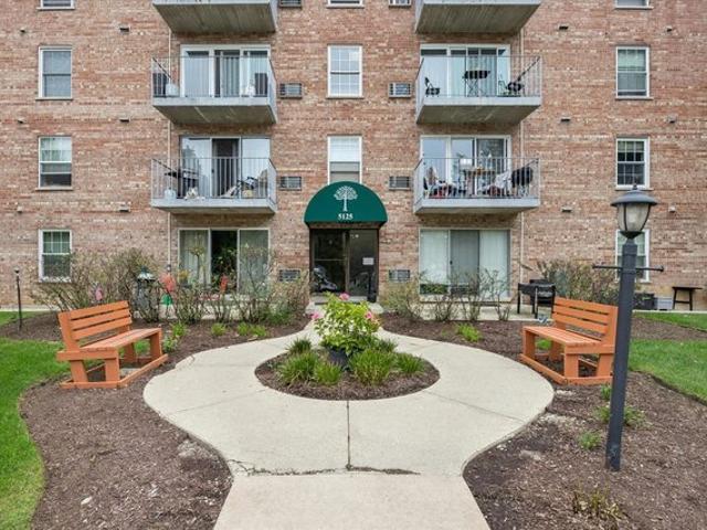 Condo for sale in Downers Grove, DuPage County