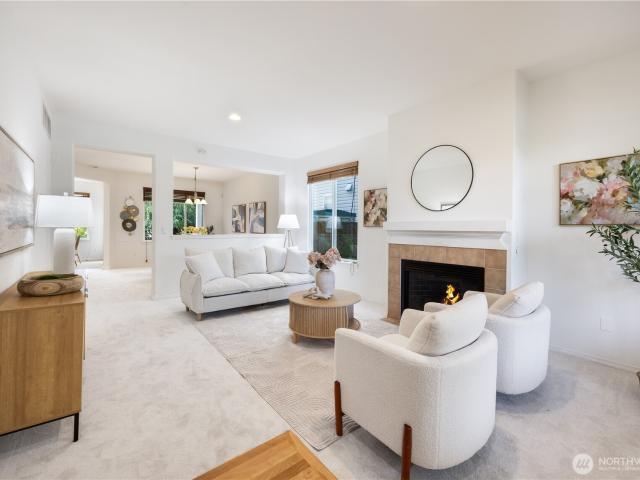 House for sale in Windsong, Renton