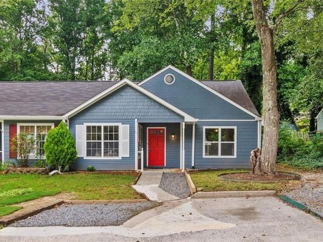 Townhouse for sale in Woodstock, Georgia