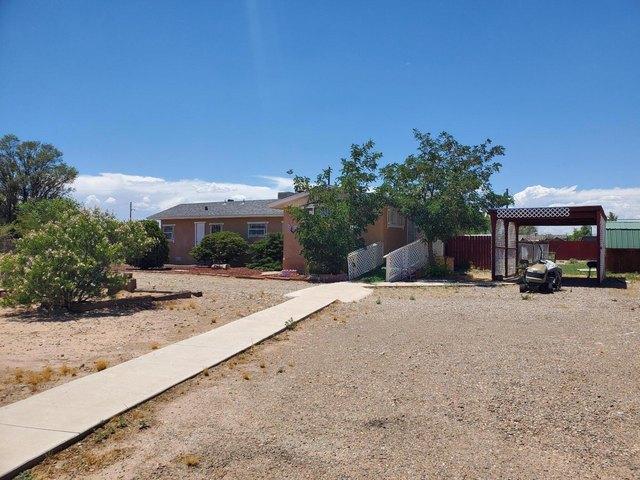 House for sale in Los Lunas, New Mexico