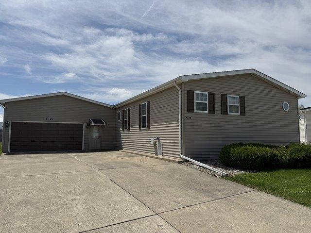 House for sale in Monee, Illinois