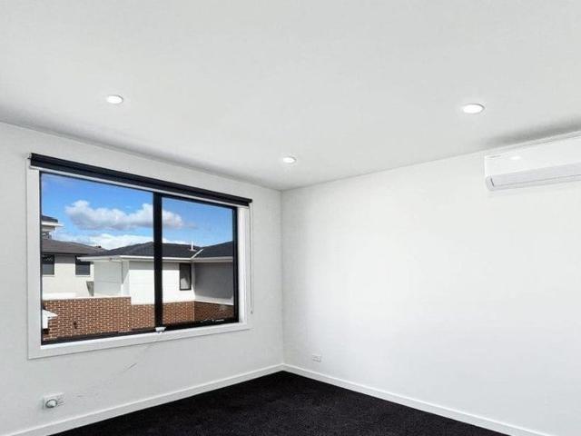 House for rent in Box Hill North, Melbourne