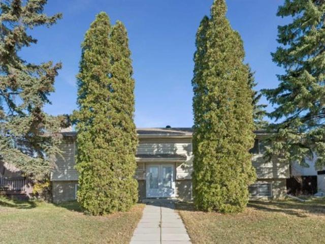 House for sale in Rundle, Calgary